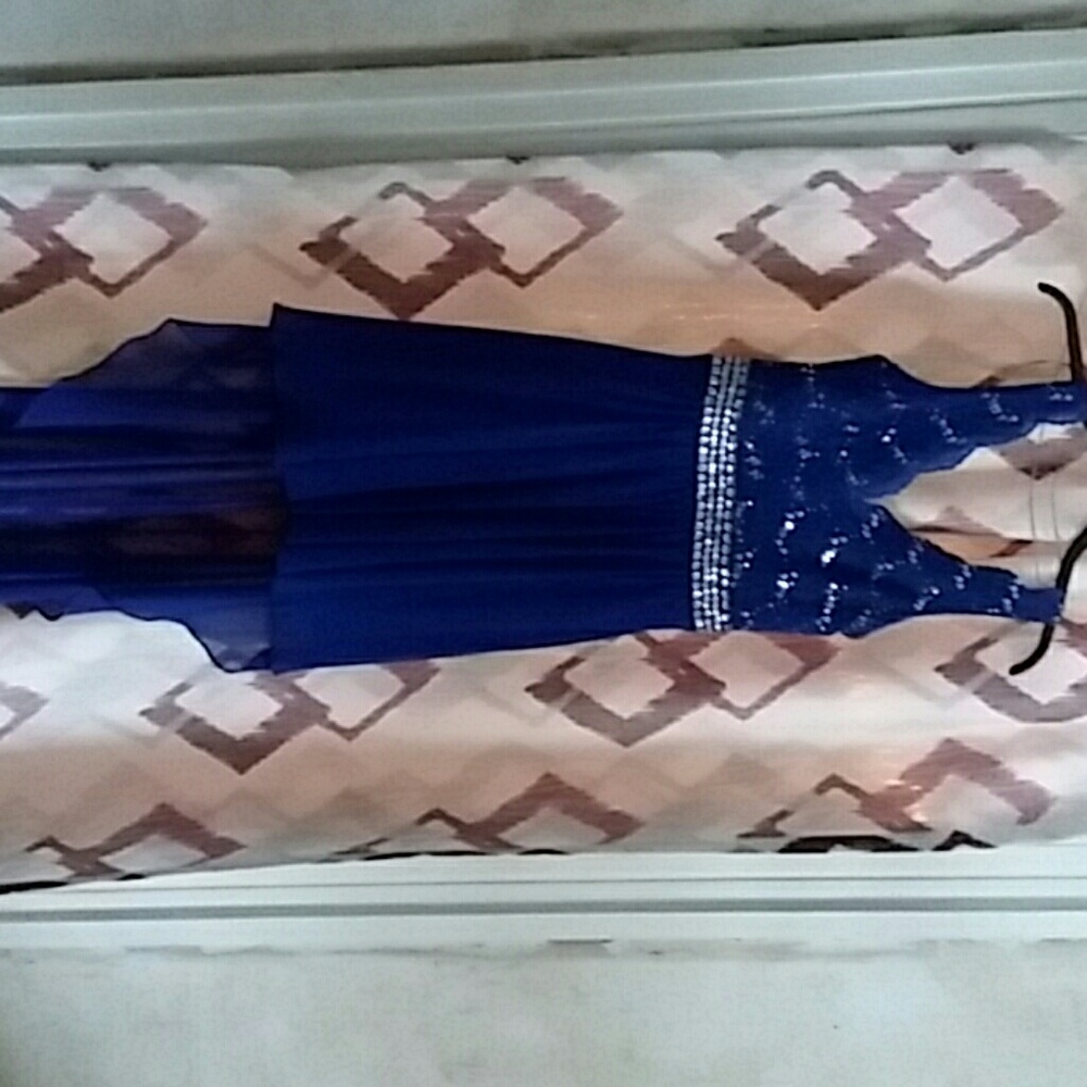 Juniors formal dress